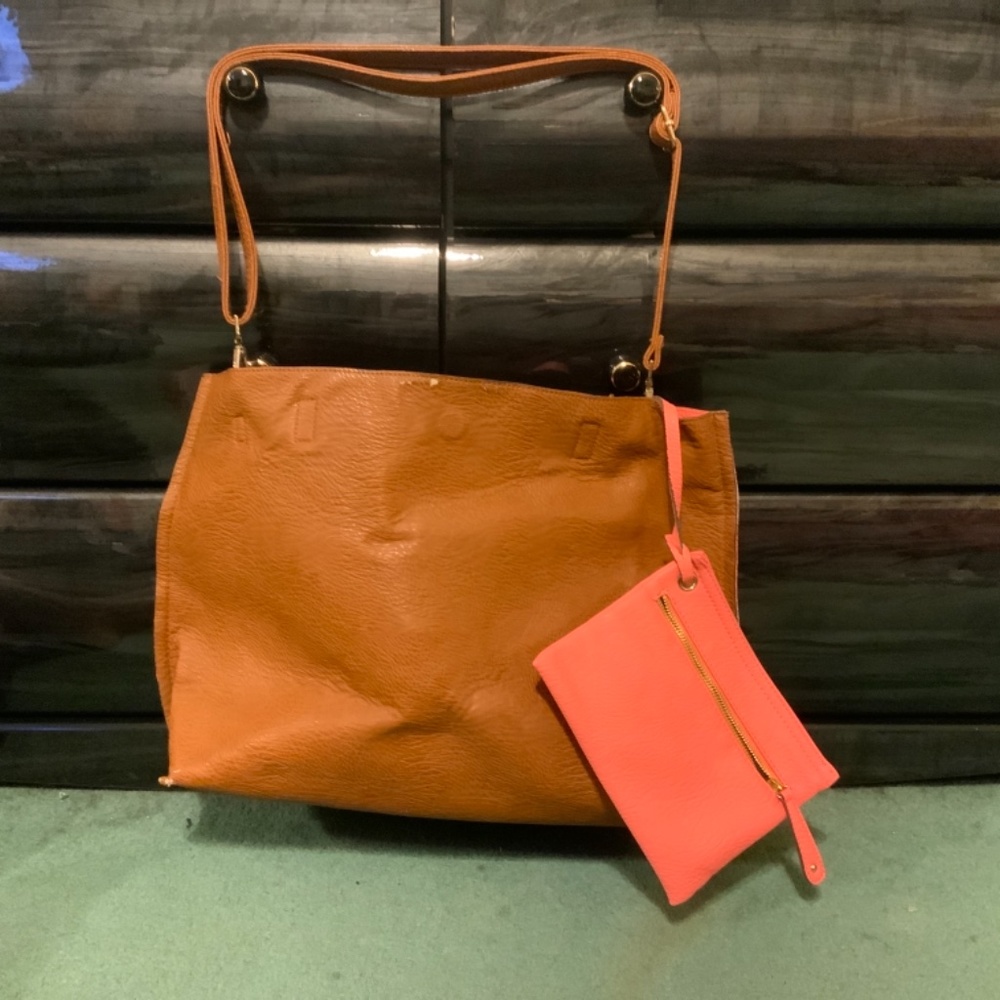 Handbag - Picture 3 of 5